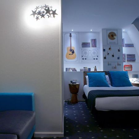 Hotel Du Triangle D'Or Paris Bagian luar foto