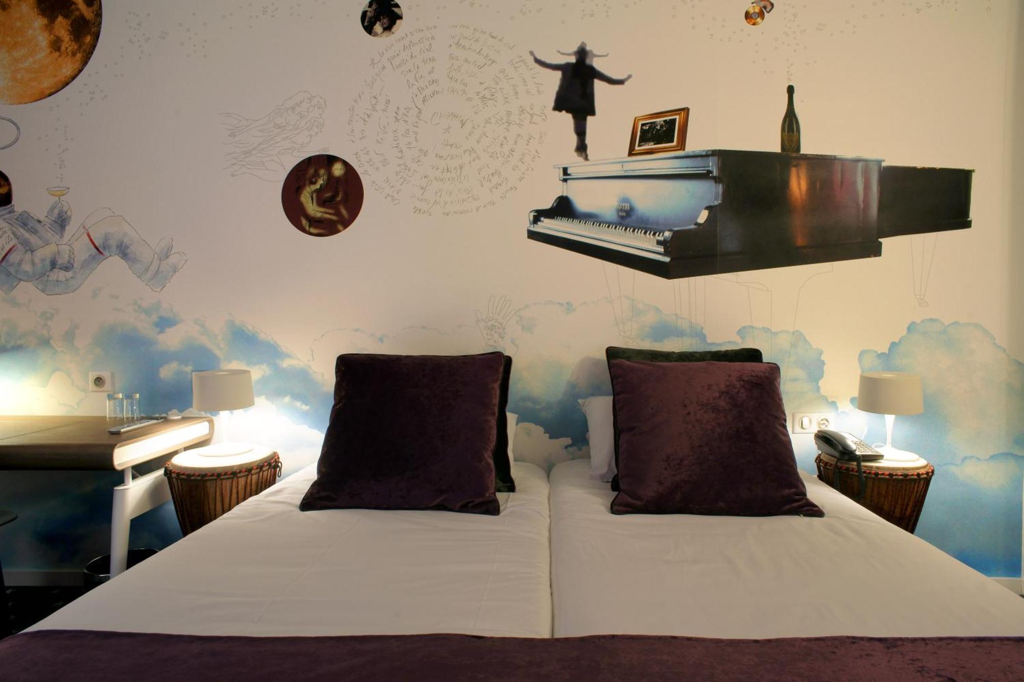 Hotel Du Triangle D'Or Paris Bagian luar foto